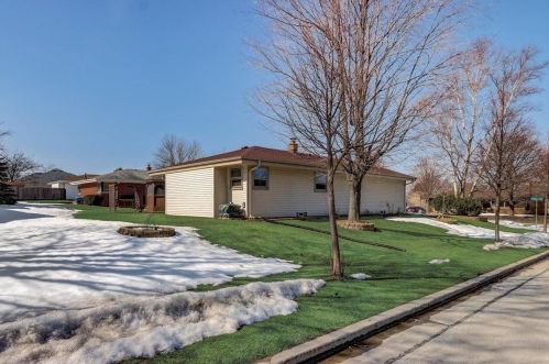 7911 Leroy Ave, Milwaukee WI 53220-2830 exterior