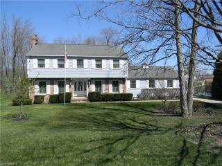 197 Hurd Rd, Aurora, OH 44202-9356