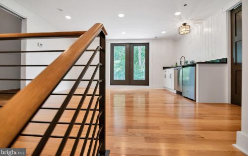 102 Ritchie Ave, Silver Spring MD  20910-5112 exterior