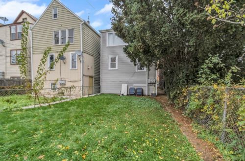 2840 Campbell Ave, Chicago IL 60618-7902 exterior