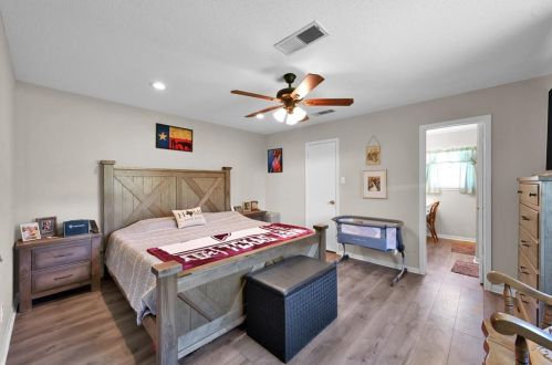 9803 Pne Pt Dr, Montgomery TX 77316-9148 exterior