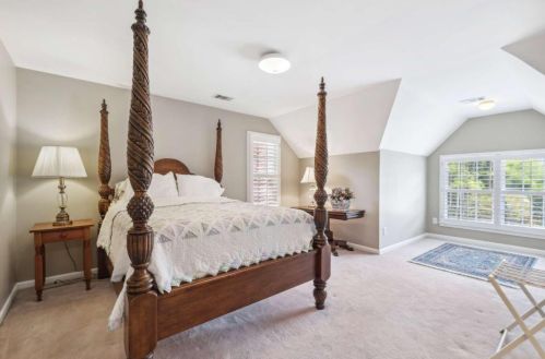 540 Cameron Mnr Way, Atlanta GA 30328-6202 exterior