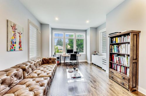 6082 Sauganash Ave, Chicago IL 60646 exterior