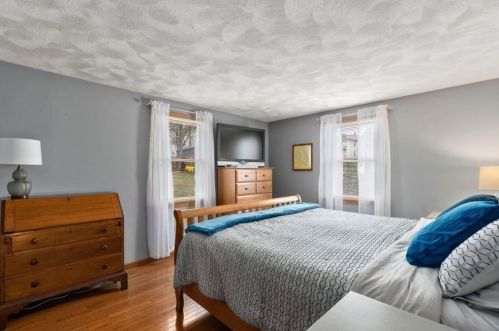 50 Beverly St, North Andover MA 01845-3403 exterior