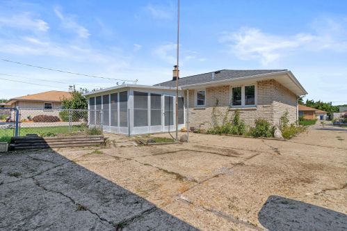 1411 Klein Ave, Milwaukee, WI 53221-4306