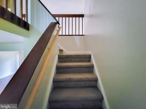 13 Sparrow Cir, Fredon NJ 07860-1493 exterior