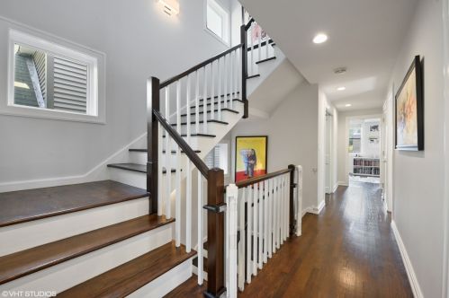 1321 Nelson St, Chicago IL 60657-3103 exterior