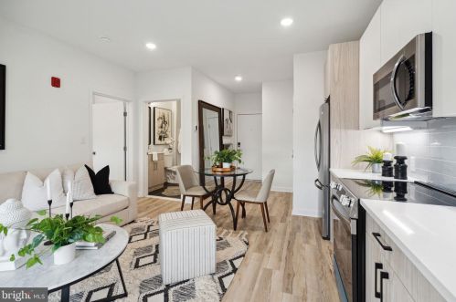 2155 2nd St, Philadelphia PA 19122-3312 exterior