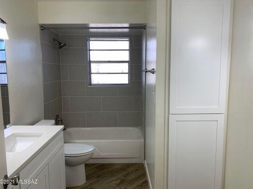 1808 Regina Cleri Dr, Tucson AZ 85710-8661 exterior