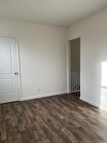 209 Cedar St, Valley Stream NY 11580-4907 exterior