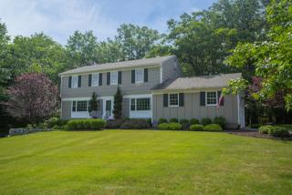 1266 Sherlin Dr, Bridgewater, NJ 08807-1414