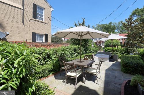 827 Royal St, Alexandria VA  22314-4340 exterior