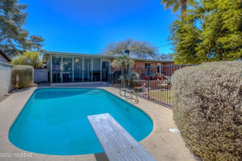 7821 Adams St, Tucson AZ 85719-4237 exterior