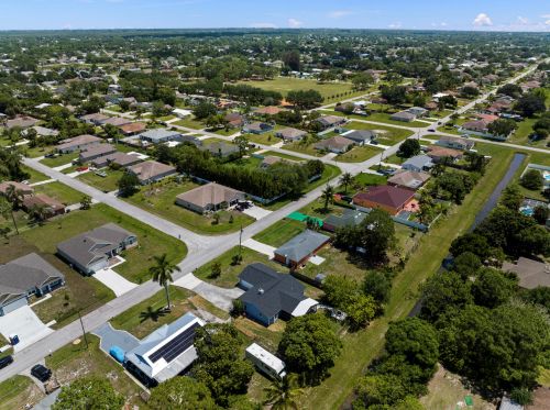 672 Kilpatrick Ave, Fort Pierce FL 34983-1551 exterior