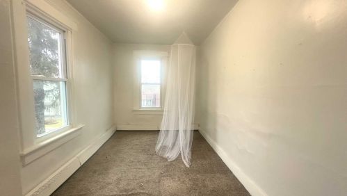 26 Du Bois Ave, Poughkeepsie NY  12601-2141 exterior