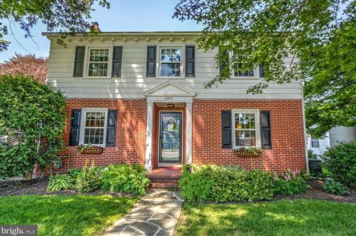 2013 Marietta Ave, Lancaster PA 17603-2205 exterior