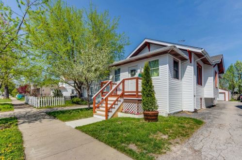 403 Jackson St, Waukegan, IL 60085-6341