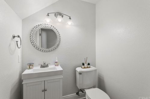 2232 Catalpa Dr, Tustin CA 92782-8357 exterior