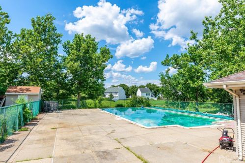 262 Hampshire Ct, Piscataway NJ 08854-6248 exterior