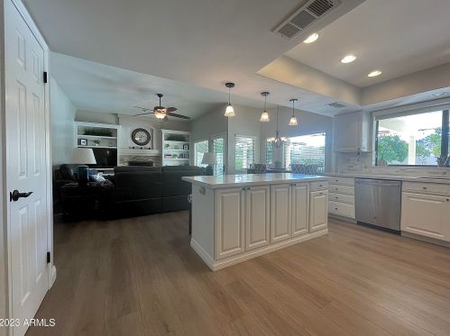 11436 27th St, Phoenix AZ 85028-1802 exterior