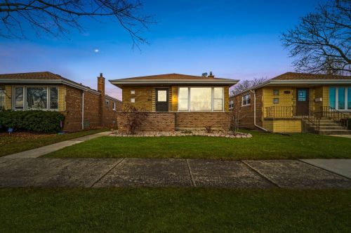 5838 59th St, Chicago IL 60629-3907 exterior