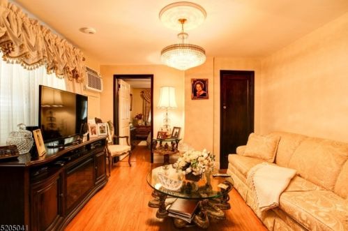 170 Oliver St, Newark NJ 07105-2007 exterior