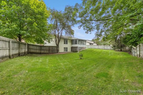 5887 Ln Casa Ct, Grand Rapids MI 49508-6295 exterior