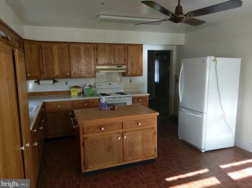 12312 Mccrossin Ln, Rockville MD 20854-1014 exterior