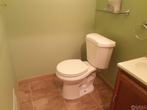 180 Olive St, Piscataway NJ 08854-1941 exterior