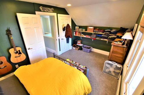 147 Travis St, Grand Rapids MI 49505-4638 exterior