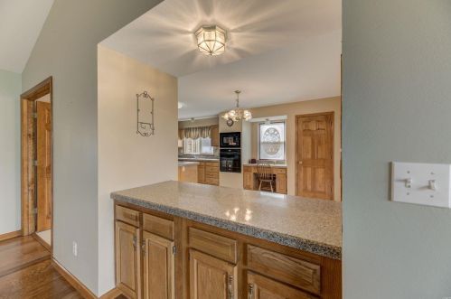 2724 Denacre Dr, Saint Louis MO 63129-4925 exterior