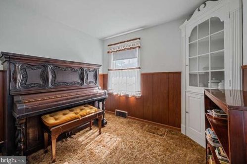 140 Acres Dr, Trenton NJ 08690-3914 exterior