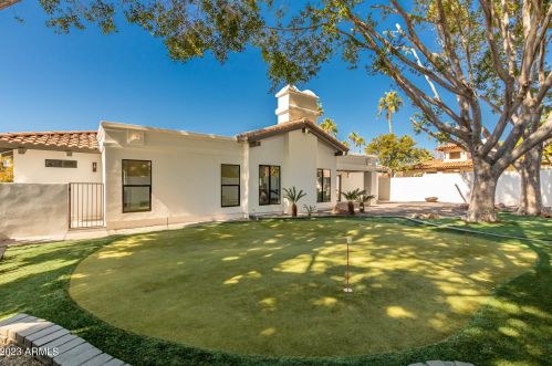 6111 31st Pl, Phoenix AZ  85016-2303 exterior