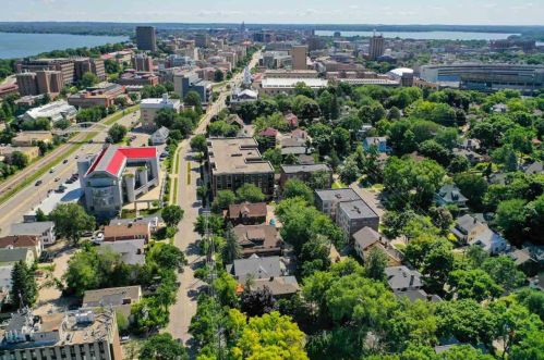 1915 University Ave, Madison WI 53726-3918 exterior