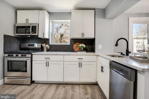 5111 Astor Pl, Washington DC  20019-6444 exterior