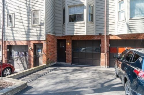 54 Regent Cir, Brookline MA  02445-3357 exterior