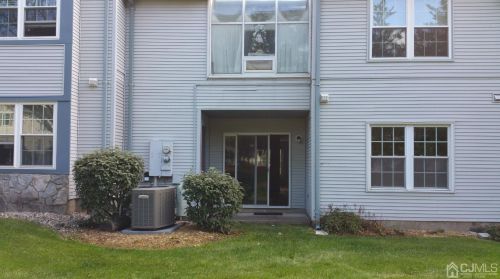 405 Porter Way, Bridgewater NJ 08807-3537 exterior