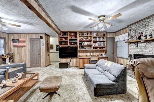 4596 Lenora Church Rd, Lithonia GA 30039-5626 exterior