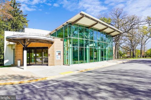 1009 Lewis Ave, Rockville MD 20851-2350 exterior