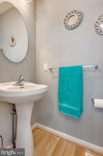 105 Knollwood Dr, Lancaster PA 17601-5613 exterior