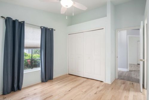 5454 Whitten Dr, Naples FL 34104-5302 exterior