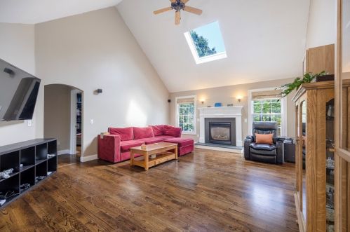 291 Three Rivers Rd, Wilbraham MA 01095-1224 exterior