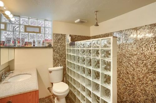 216 Castle Shannon Blvd, Pittsburgh PA 15228-2233 exterior