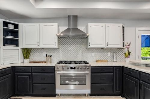 2933 Margaret Mitchell Ct, Atlanta GA 30327-1614 exterior