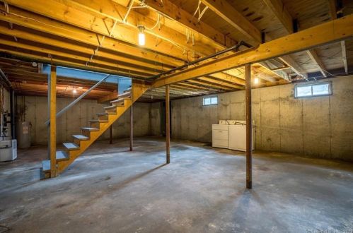 80 Woodward St, Killingly CT 06239-1643 exterior