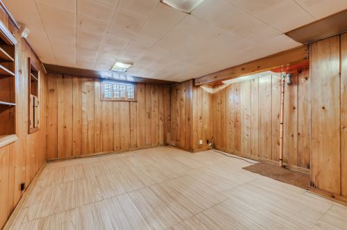 8847 Euclid Ave, Chicago IL 60617-2908 exterior