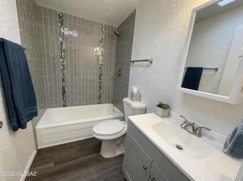 8189 20th St, Tucson AZ  85710-5960 exterior