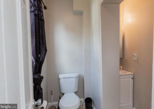 932 Lititz Ave, Lancaster PA 17602-1919 exterior