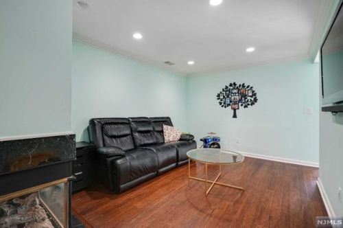 2163 Jordan Ct, Mahwah NJ  07430-3813 exterior