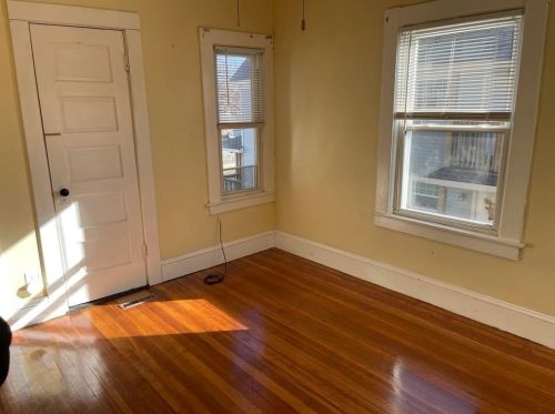 56 Kenyon St, Springfield MA 01109-3014 exterior